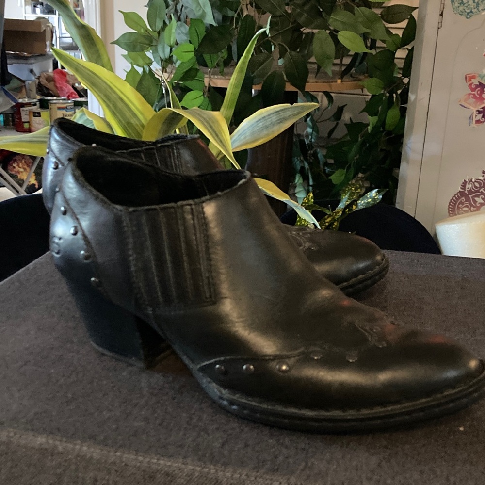 Born Leather Studded Western Ankle Boots Size 9